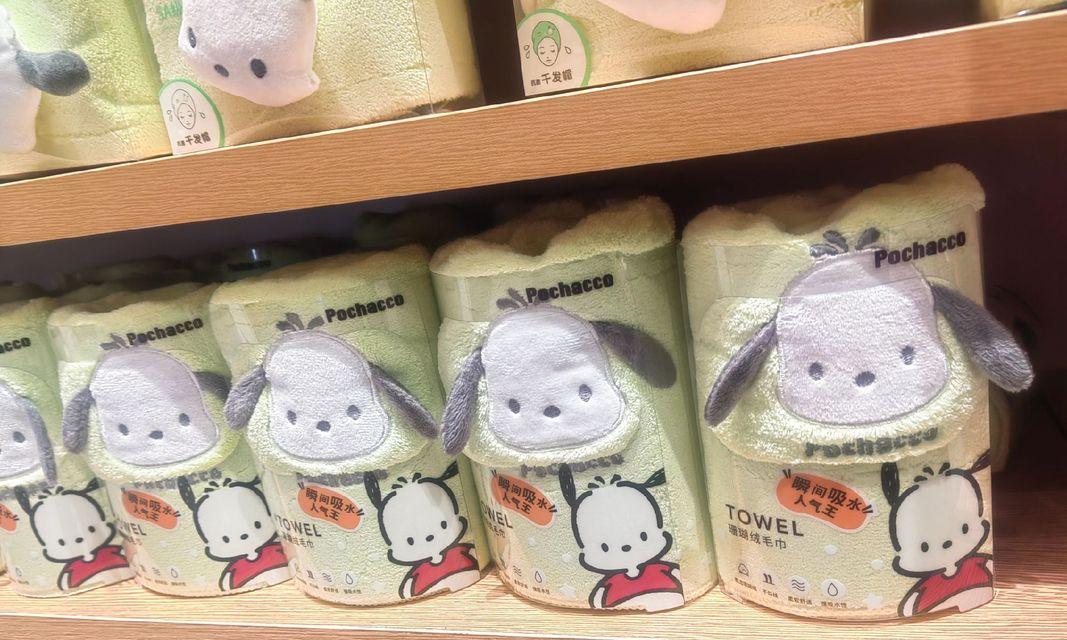 刚生下的狗的护理要点（选择适合的毛巾为新生狗提供温暖和保护）